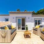 - Oceanfront Martinhal Villa *