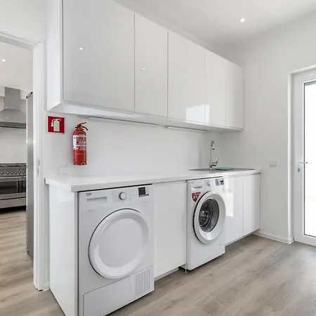 - Oceanfront Martinhal