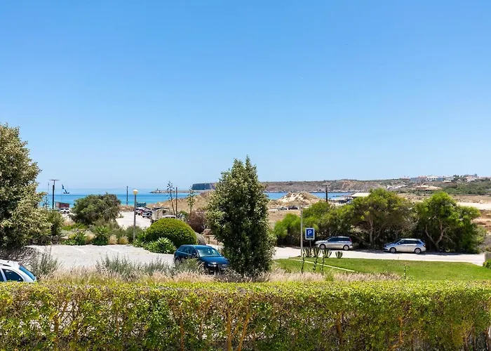 - Oceanfront Martinhal Villa *