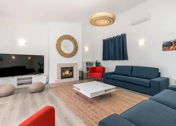 - Oceanfront Martinhal Villa *