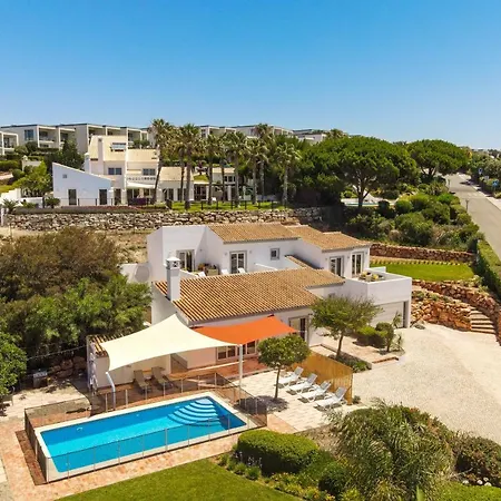 - Oceanfront Martinhal Willa *