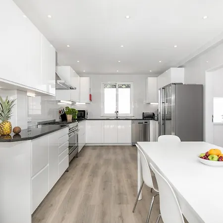 - Oceanfront Martinhal