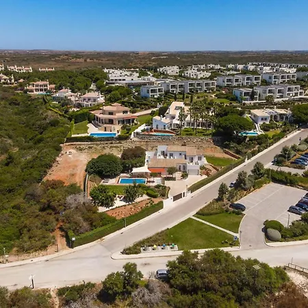 - Oceanfront Martinhal *