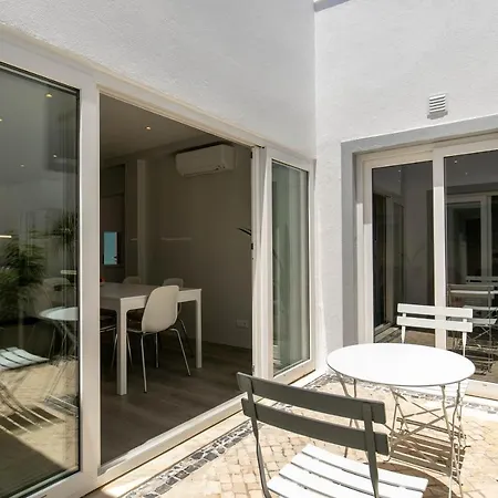 - Oceanfront Martinhal *