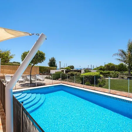 - Oceanfront Martinhal Villa *