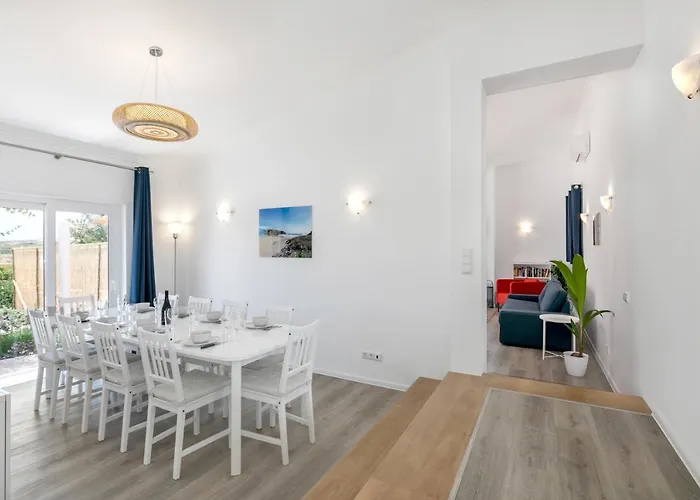 - Oceanfront Martinhal