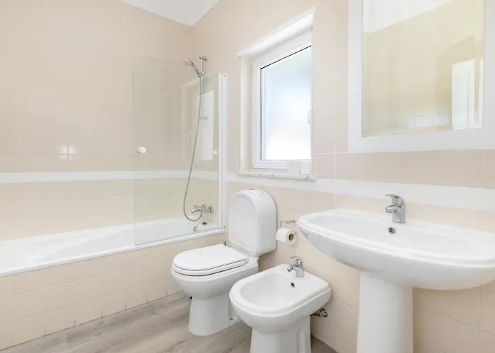 - Oceanfront Martinhal