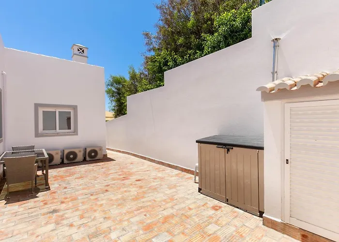 - Oceanfront Martinhal