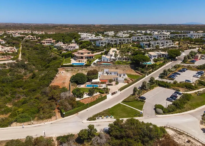 - Oceanfront Martinhal *