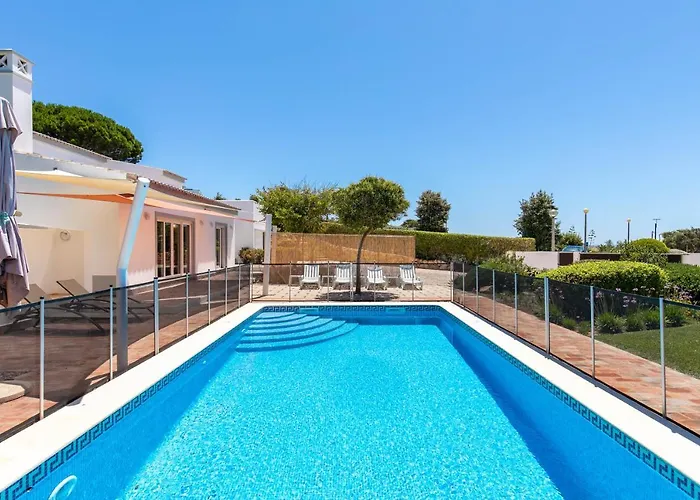 - Oceanfront Martinhal Willa *